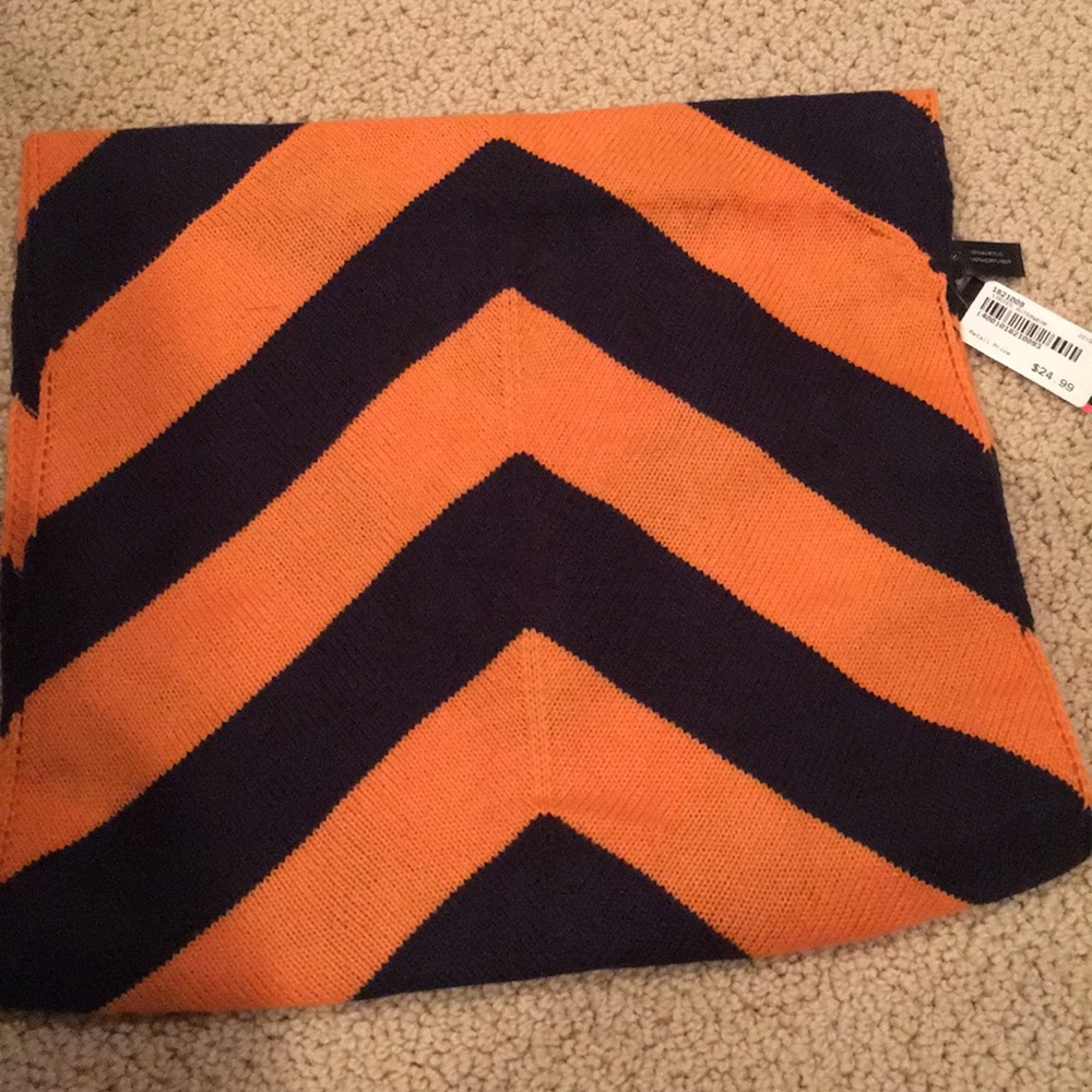 Charlie Page infinity scarf